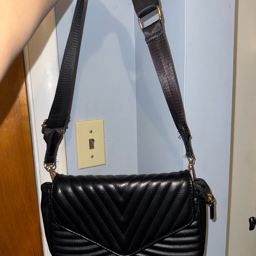 Elegant Black Quilted Shoulder Bag